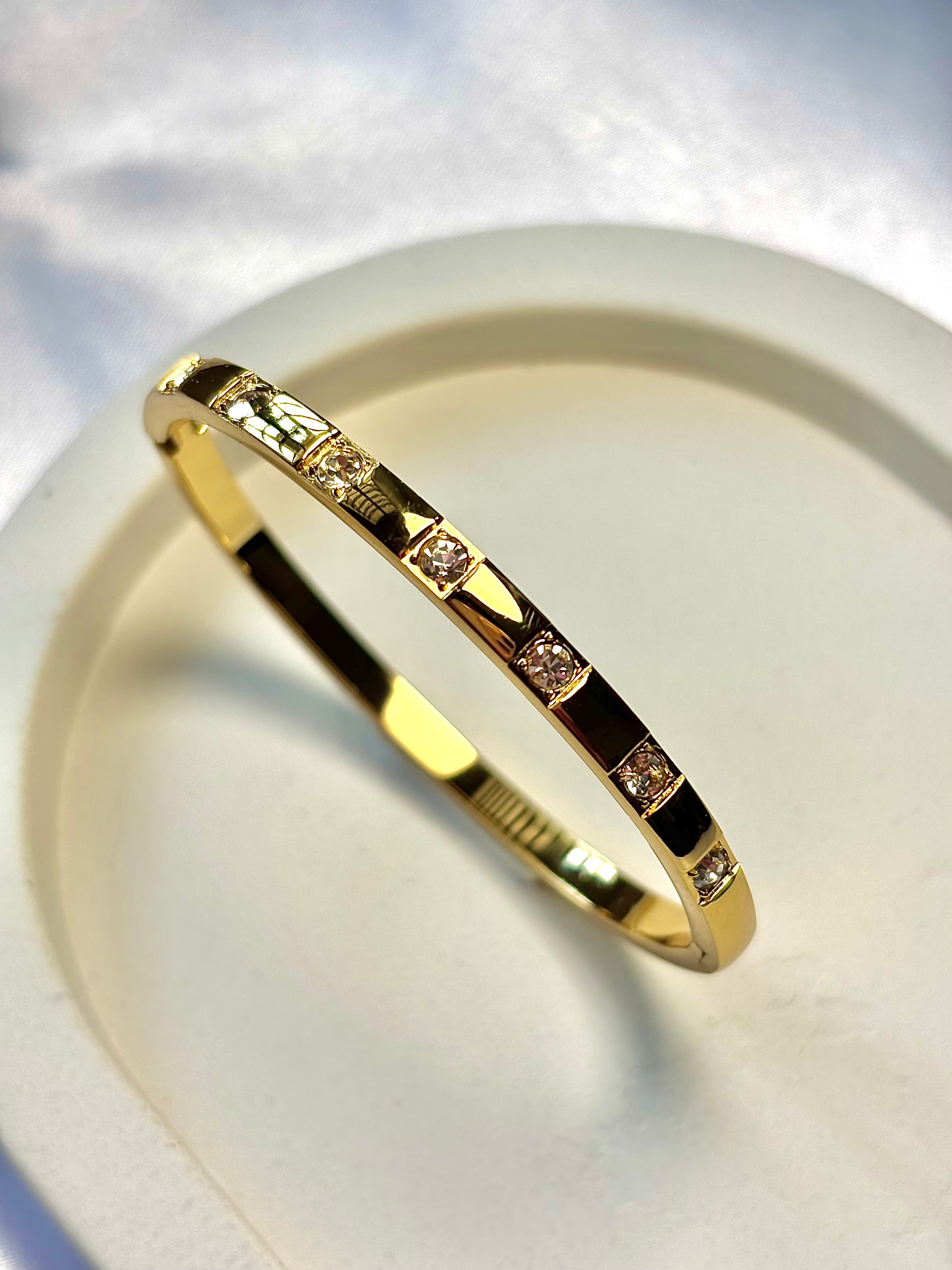 Studded steps kada