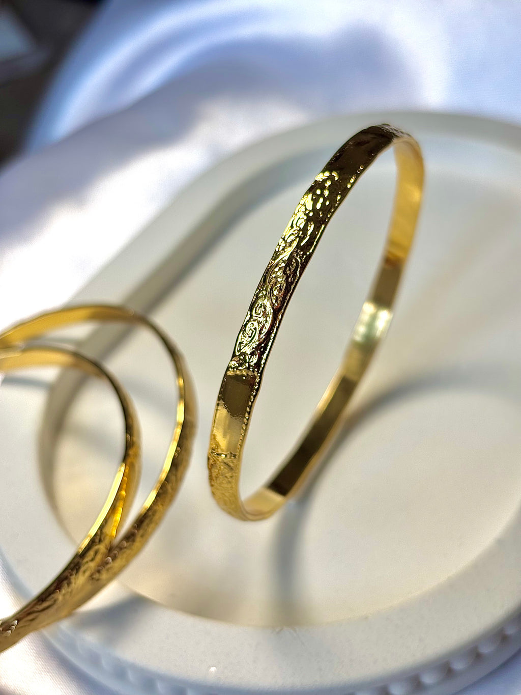 Engraved royal bangles set of 3
