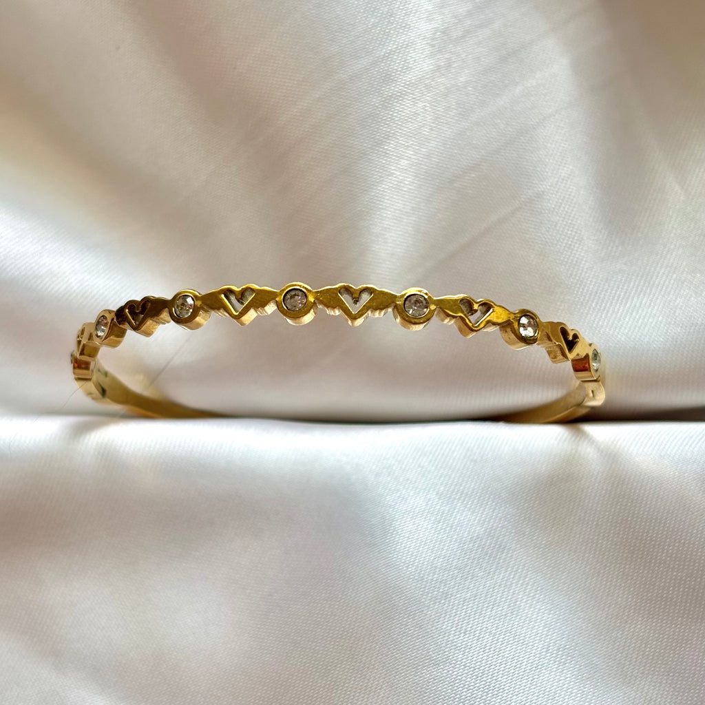 Heart and stones delicate kada
