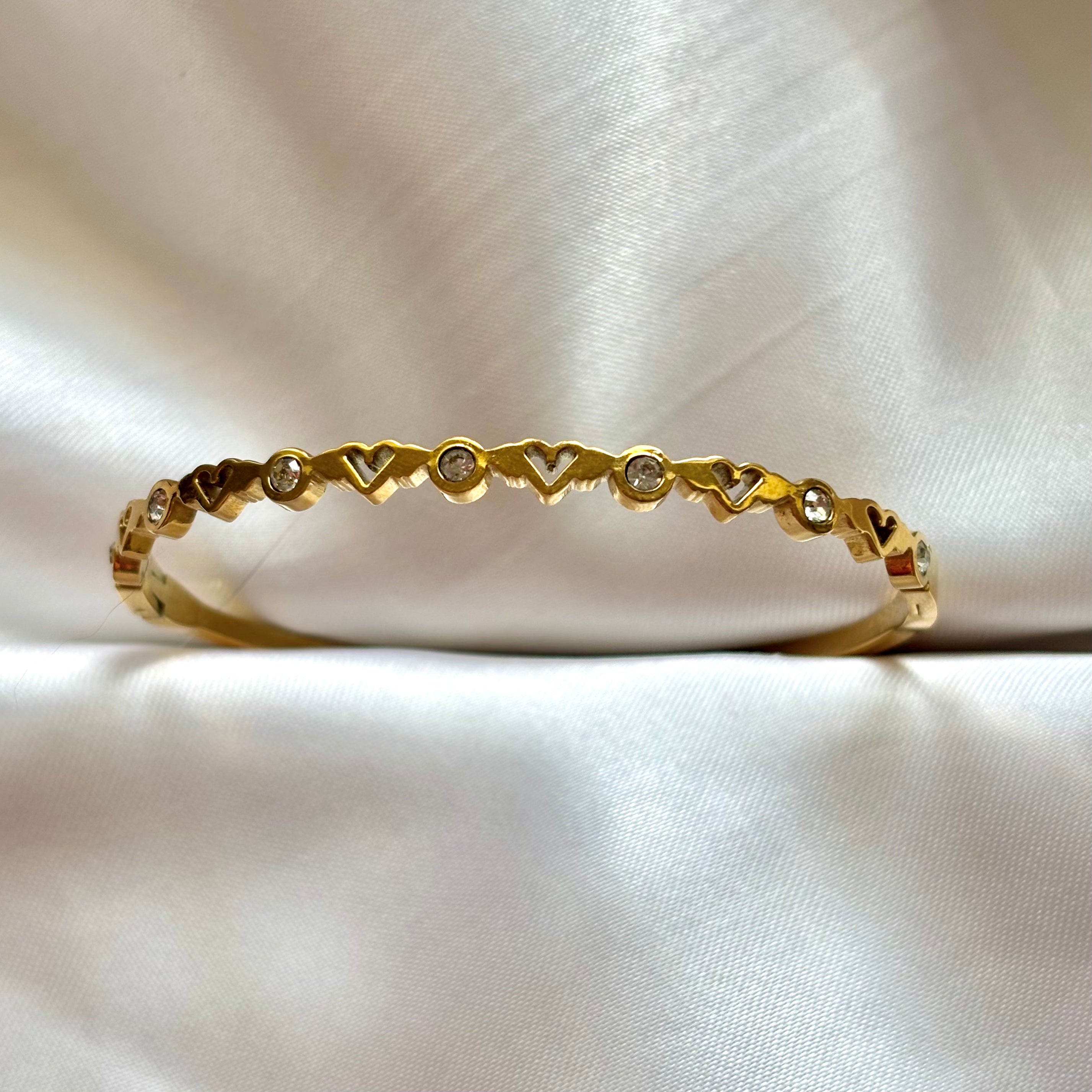 Heart and stones delicate kada
