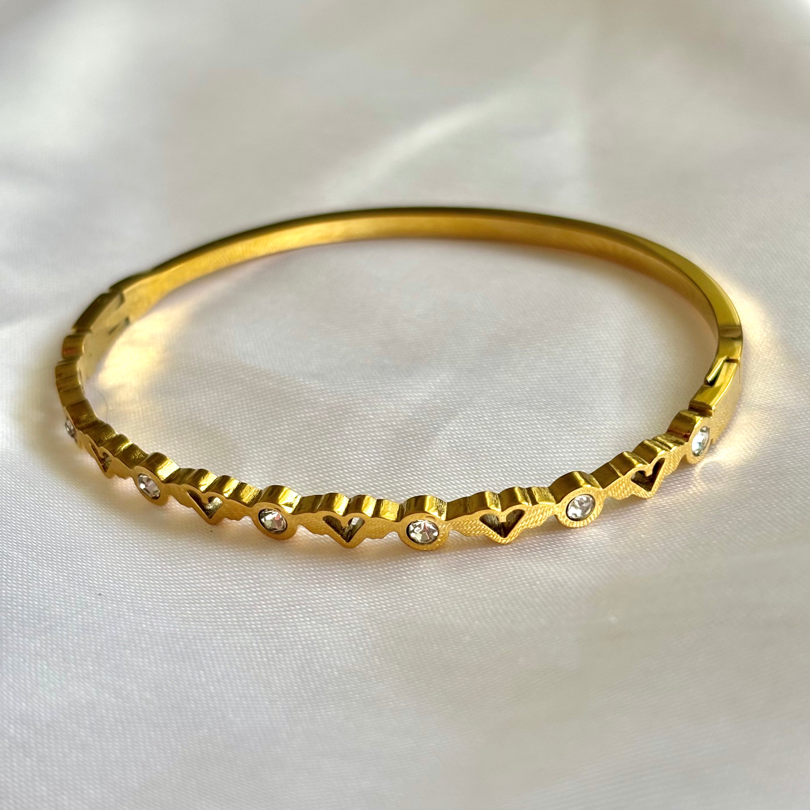Heart and stones delicate kada