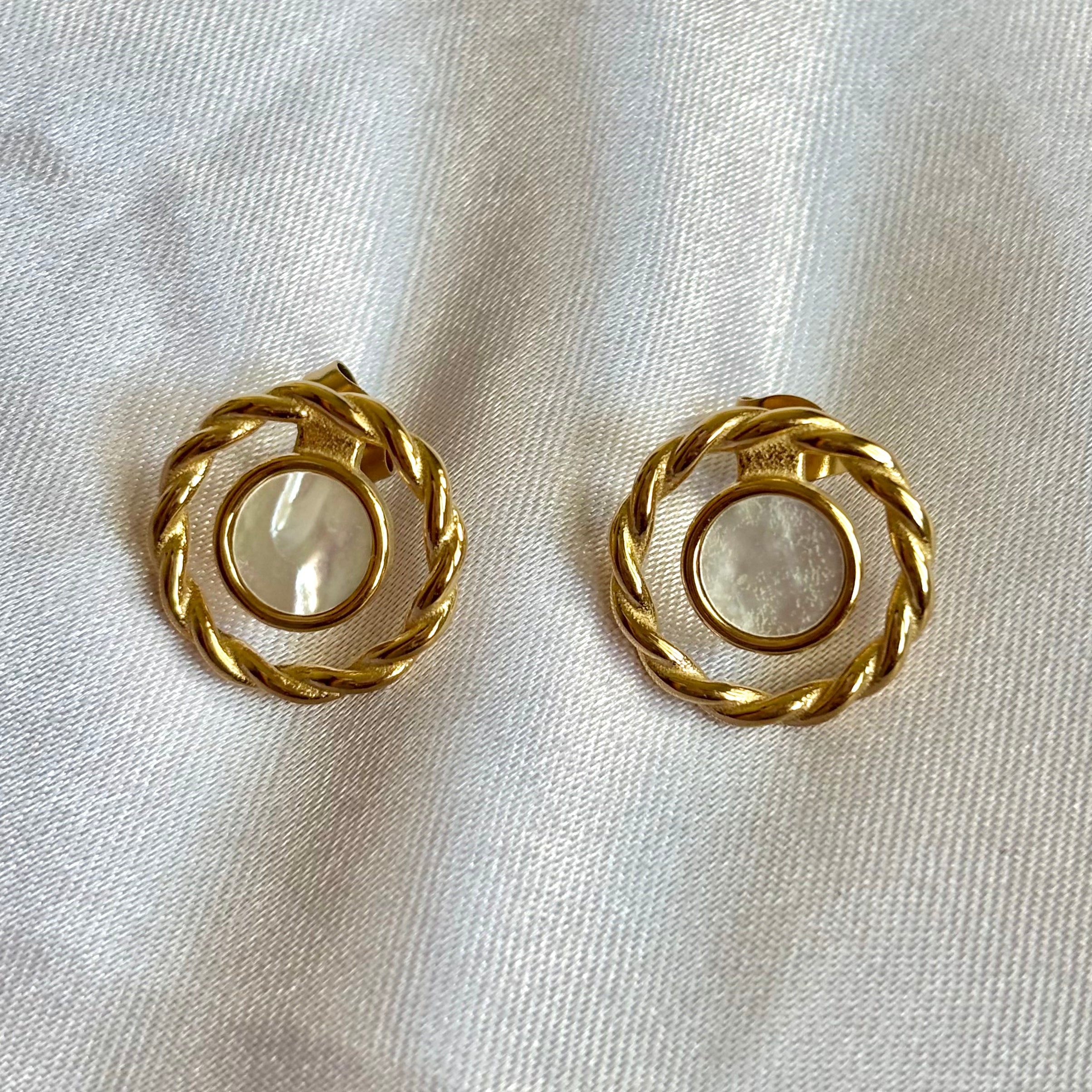 Twisted circle earrings