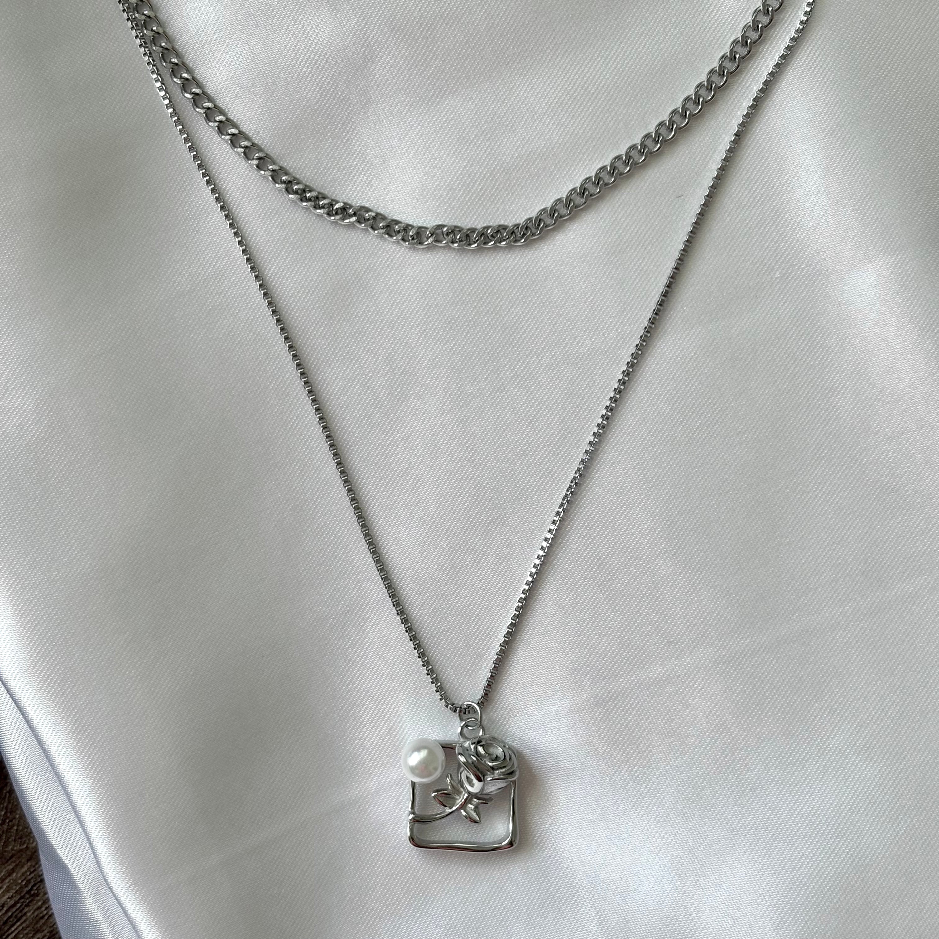 Double layer rose pearl pendant